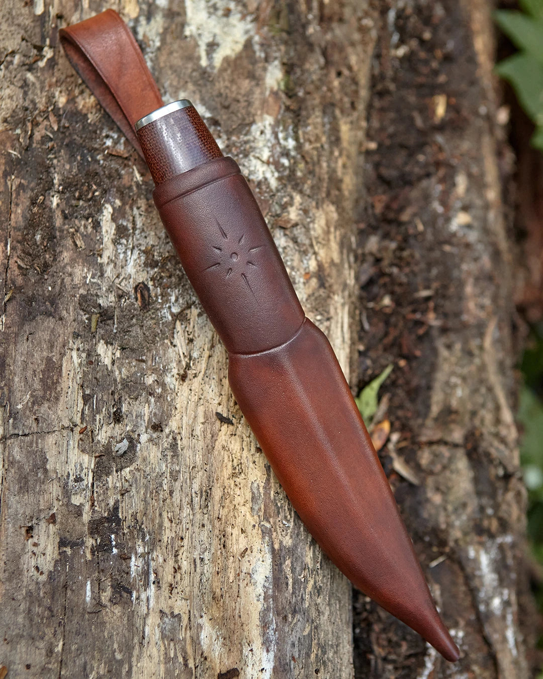 The m390 powder steel puukko knife.