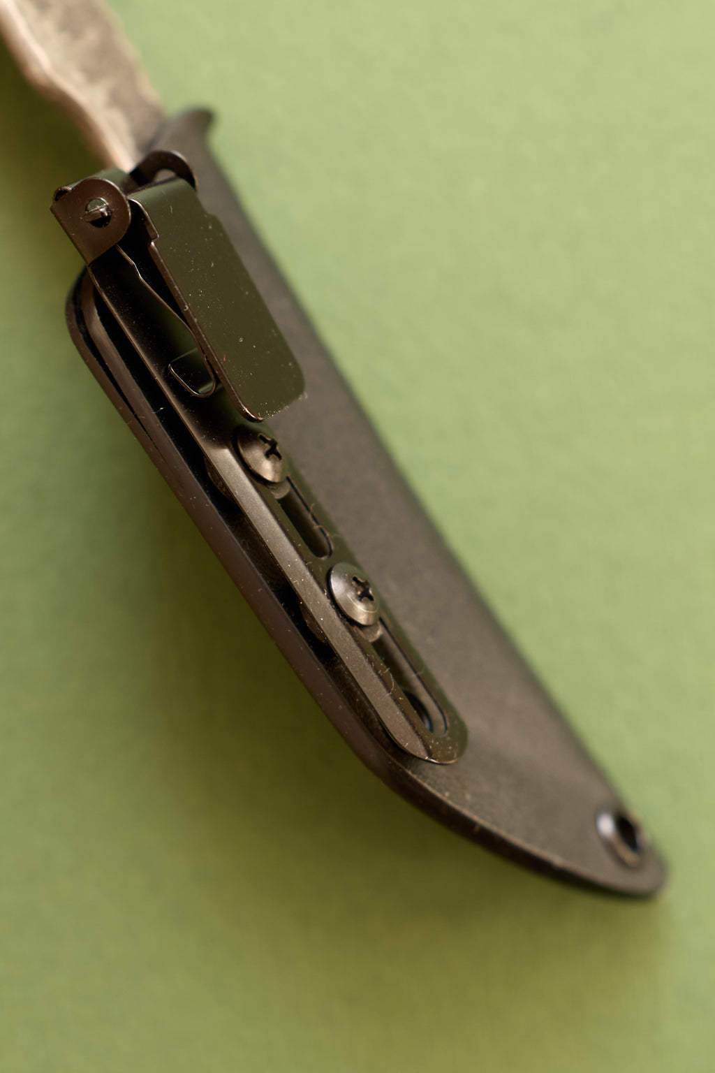 The versatile belt pocket clip.
