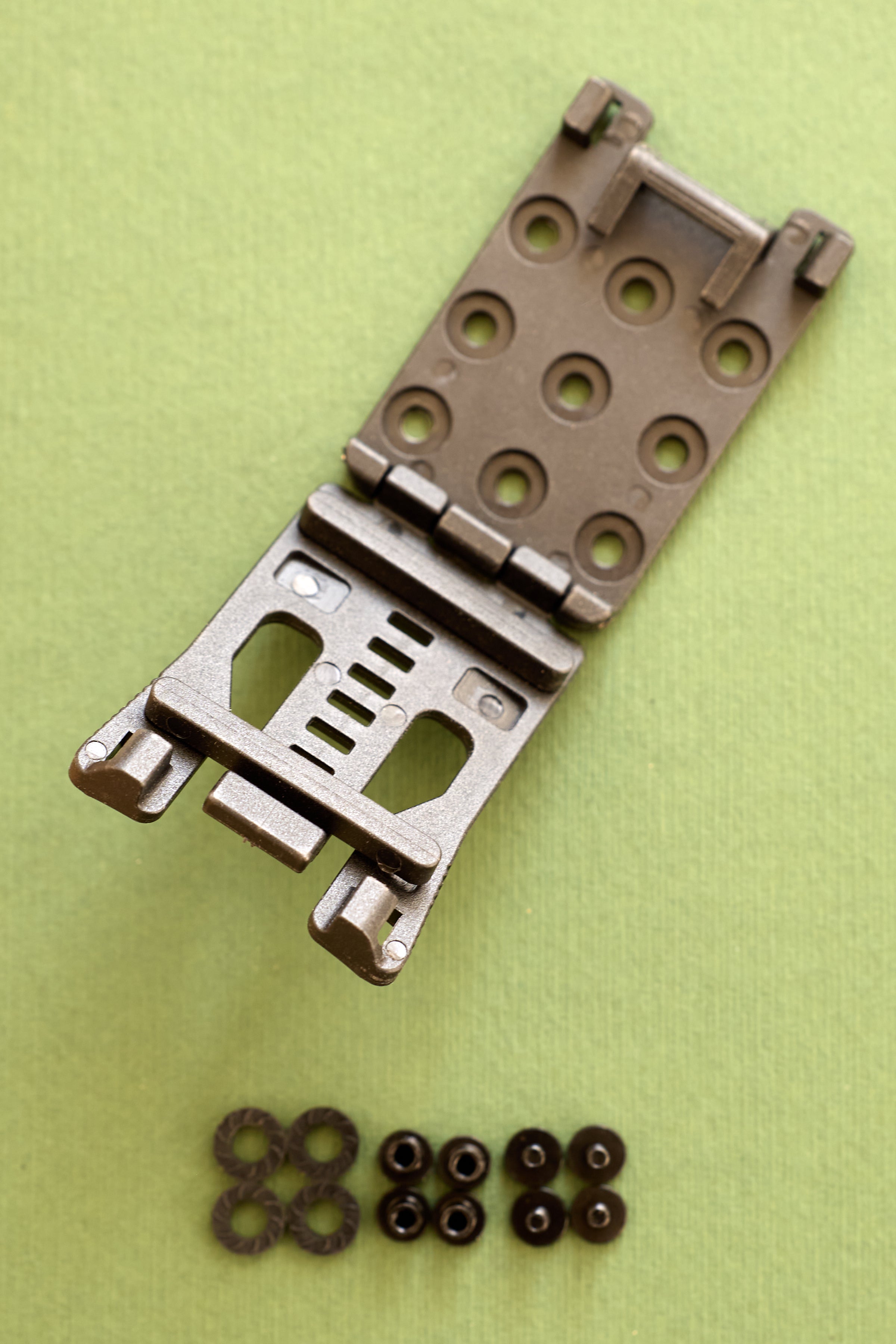 The belt clip waist clamp.