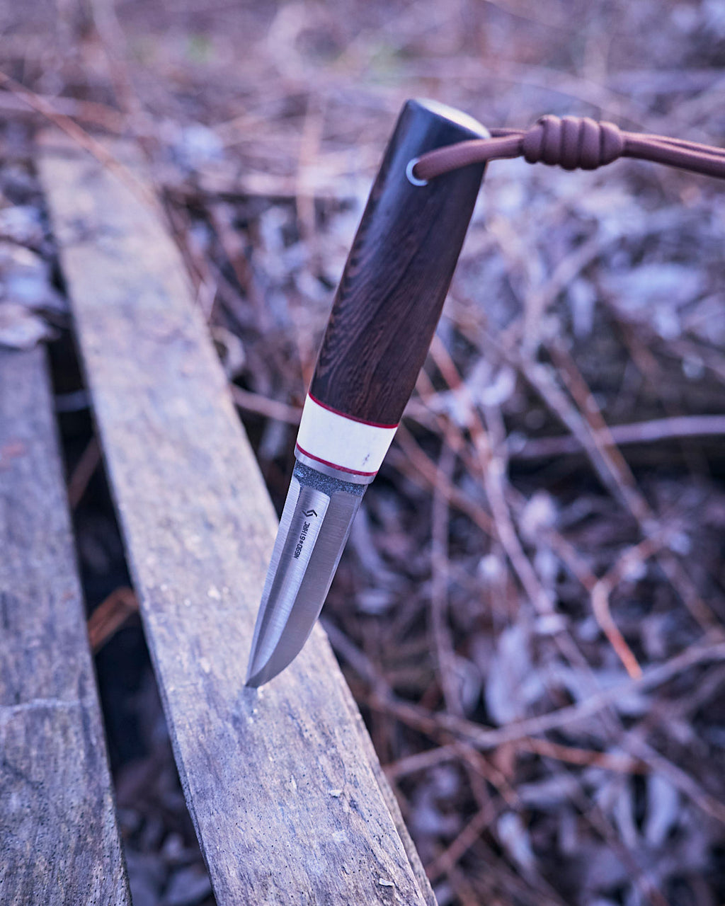The puukko n690 steel.