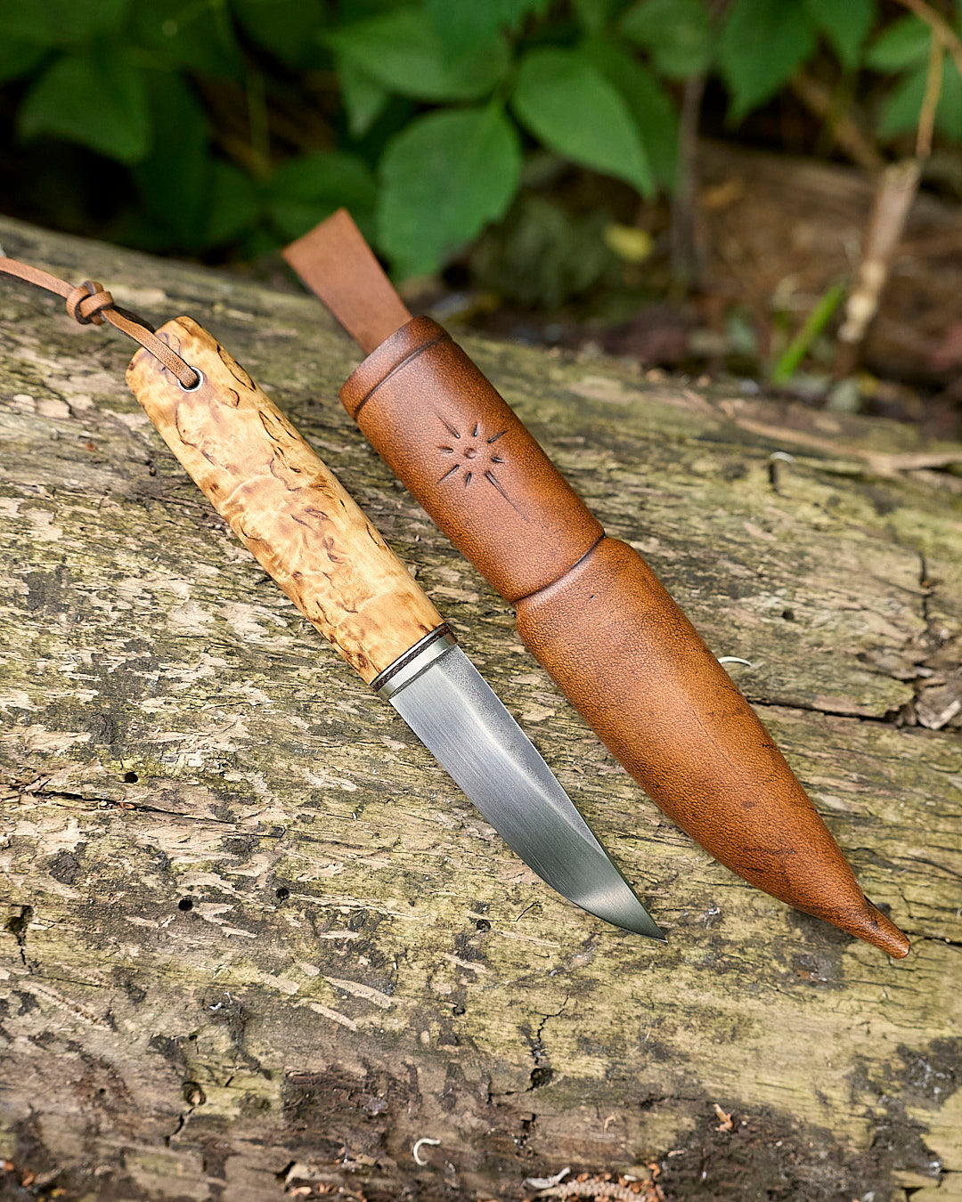 The puukko knife RWL-34 powder steel.