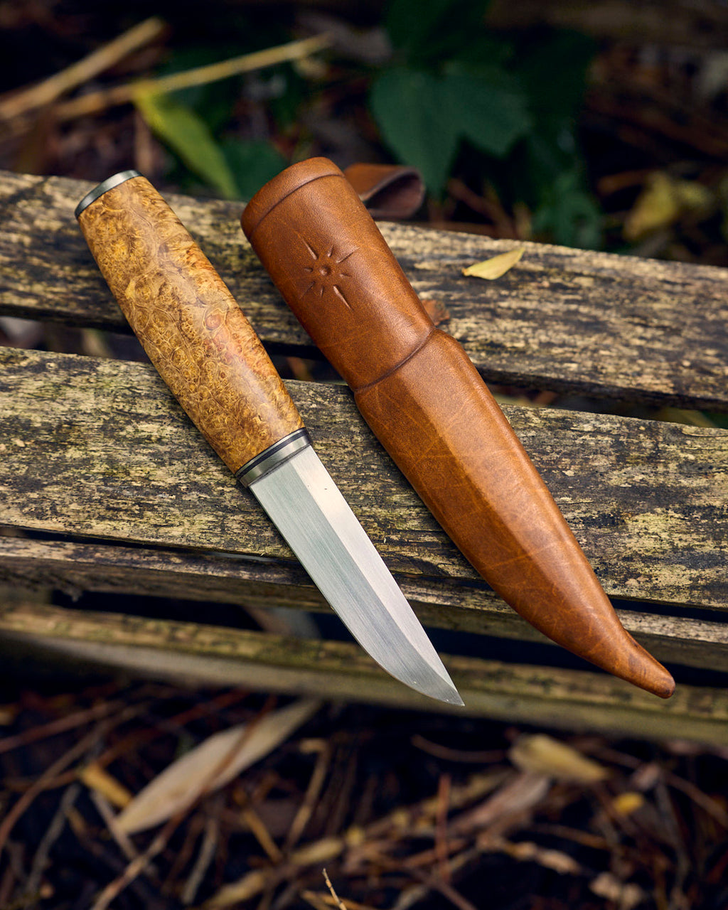 The Elmax powder steel puukko knife.